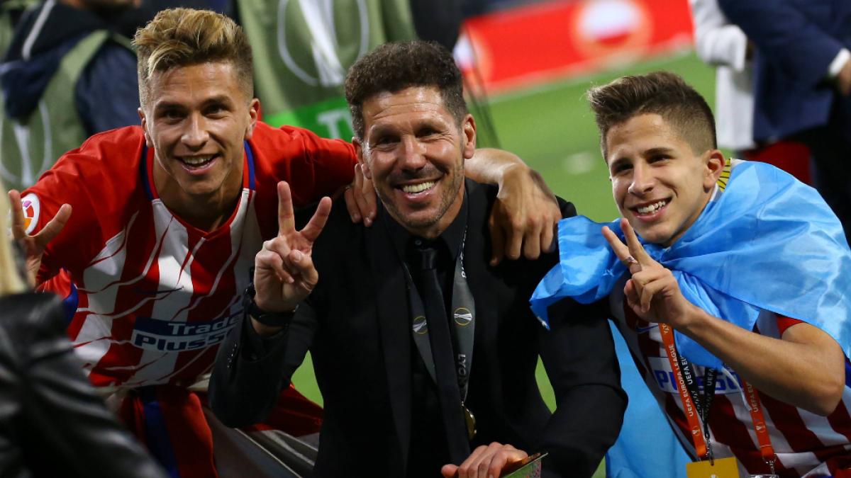 La relación padre hijo de Giuliano y Simeone explicada en una charla