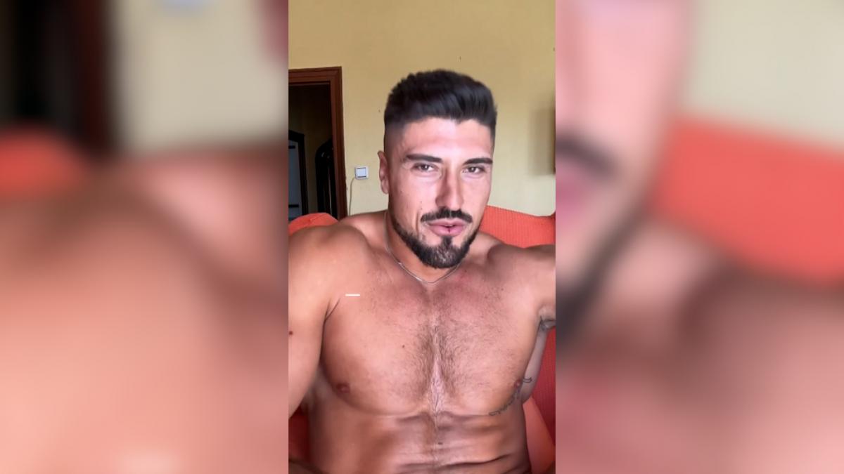 Miguel.guerrero desnudo