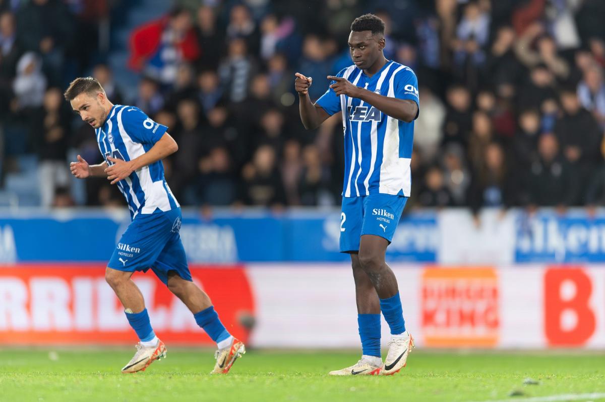 Samu Omorodion vuelve a marcar y será "el 9 del Atleti y de España a