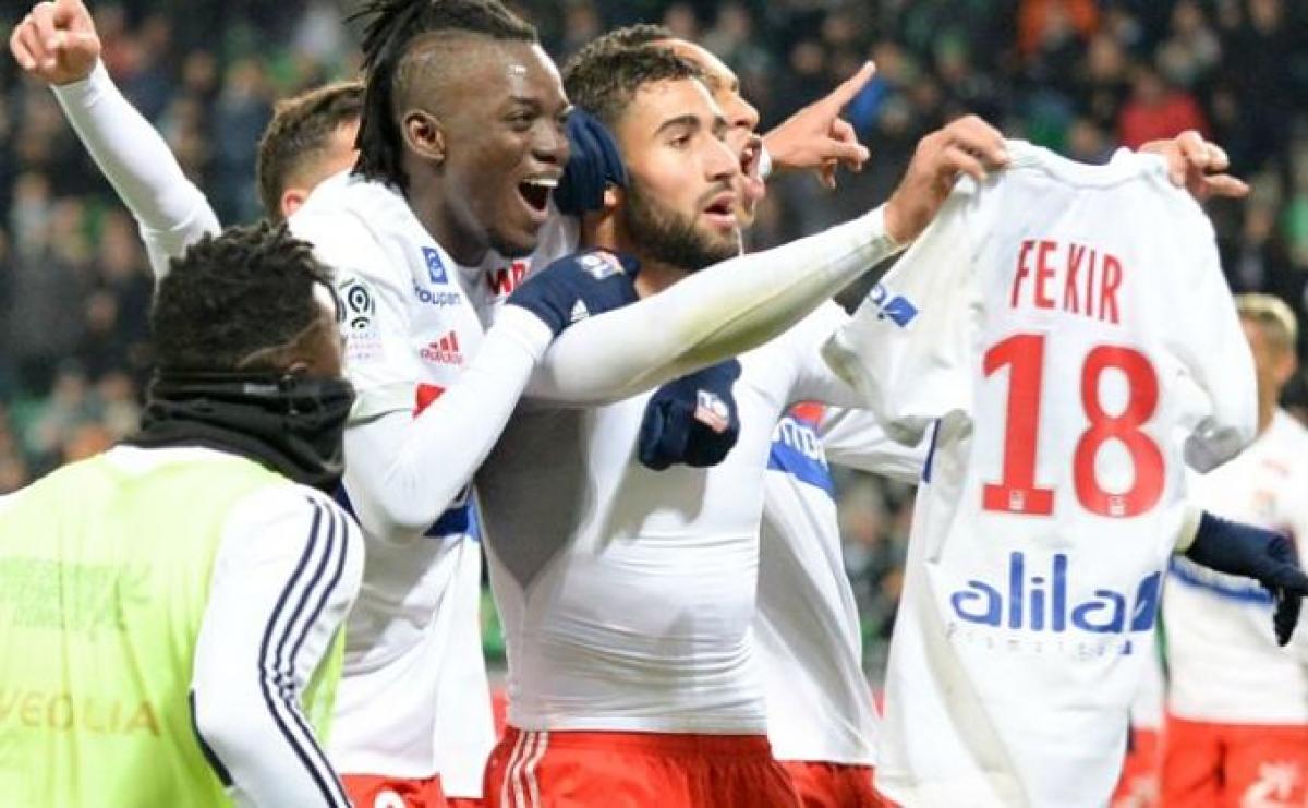 Polémica por la Celebración de Fekir a lo Messi en el Saint Etienne-Lyon