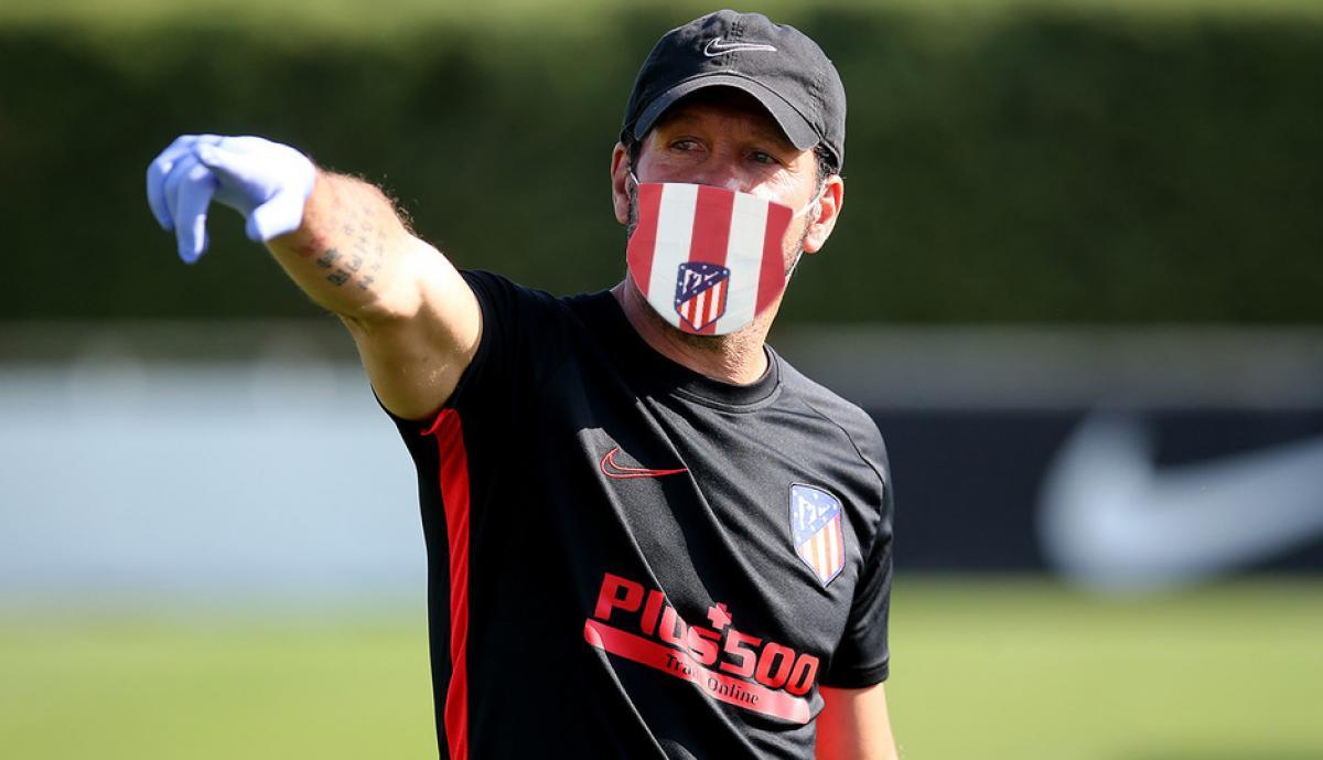 El Atletico de Madrid sacara varios modelos de mascarillas contra el coronavirus